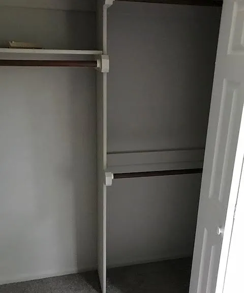 127 N Crest Dr — Photo 3