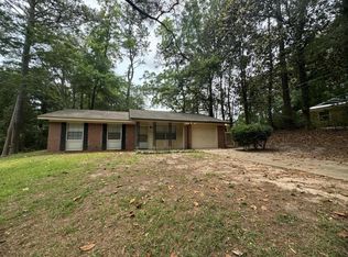 206 Myrtlewood Dr, Enterprise, AL 36330