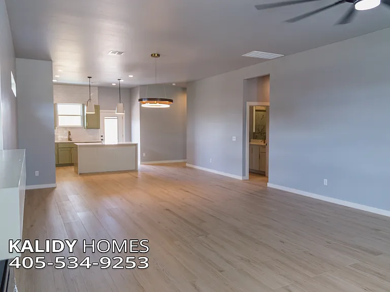 905 S Howard Ave — Photo 8