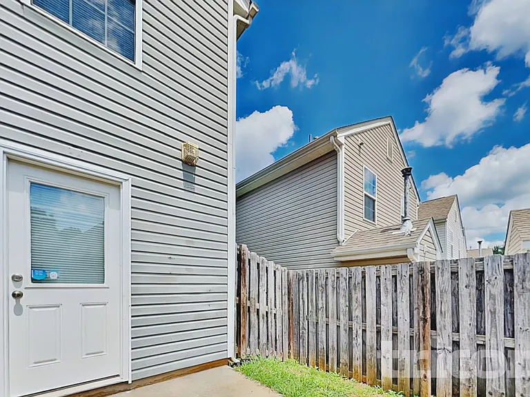 12437 Stumptown Rd — Photo 17