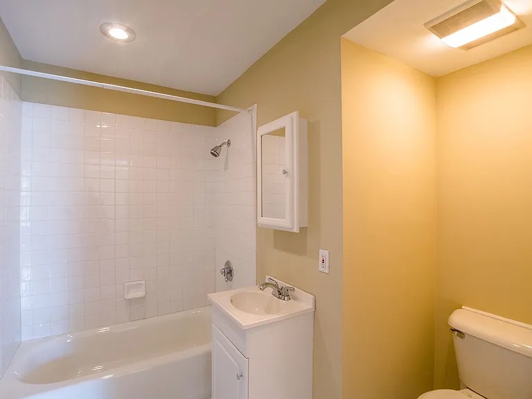 801 Addison St #B — Photo 25