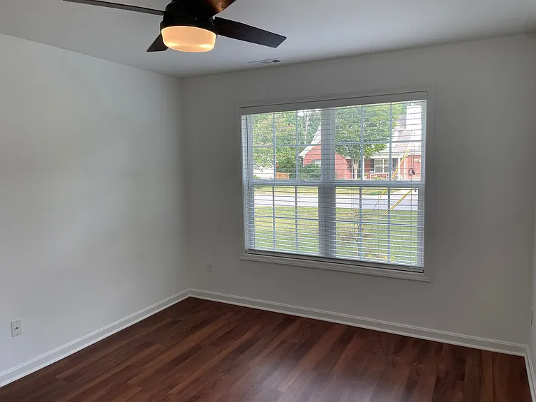 8505 Saurel Dr — Photo 15