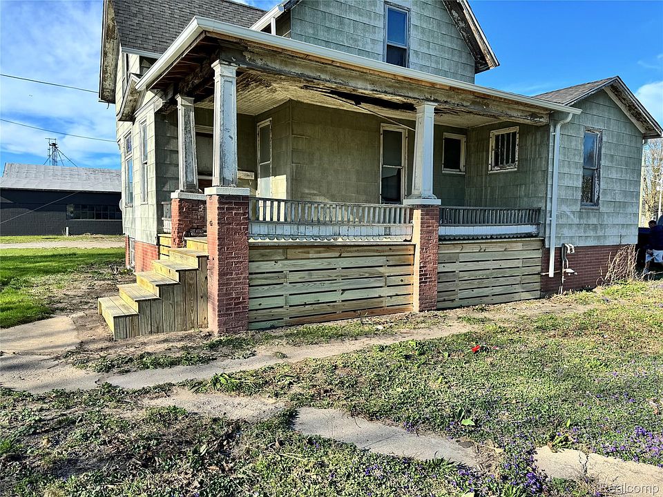 2nd image of 724 Beck St