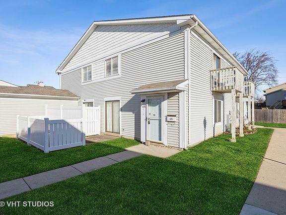 2nd image of 1591 Cornell Pl #1591