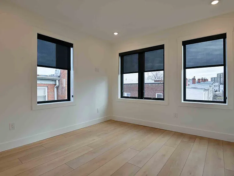 2641 4th St NE #2 — Photo 39