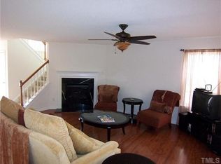 907 Pebblestone Dr, Durham, NC 27703