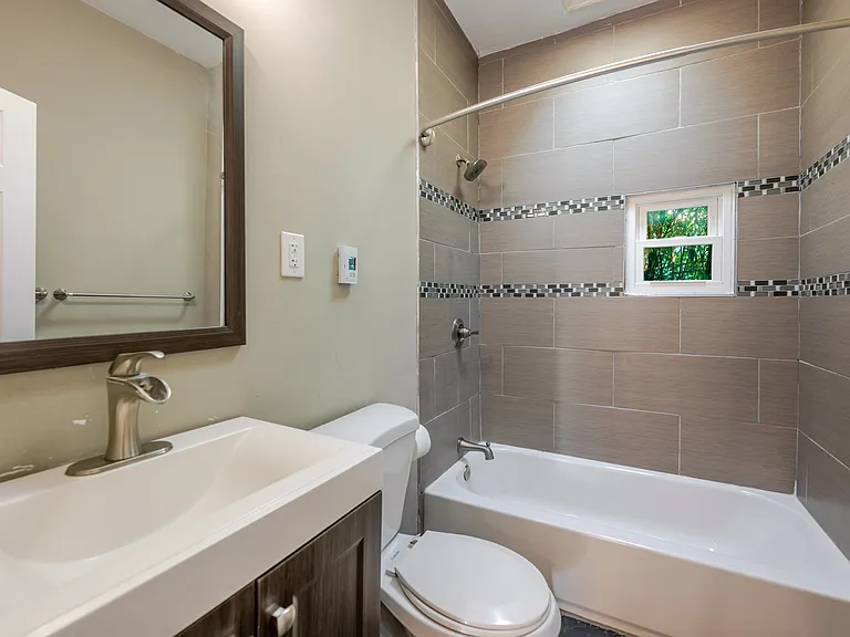 2103 13th St SE — Photo 15