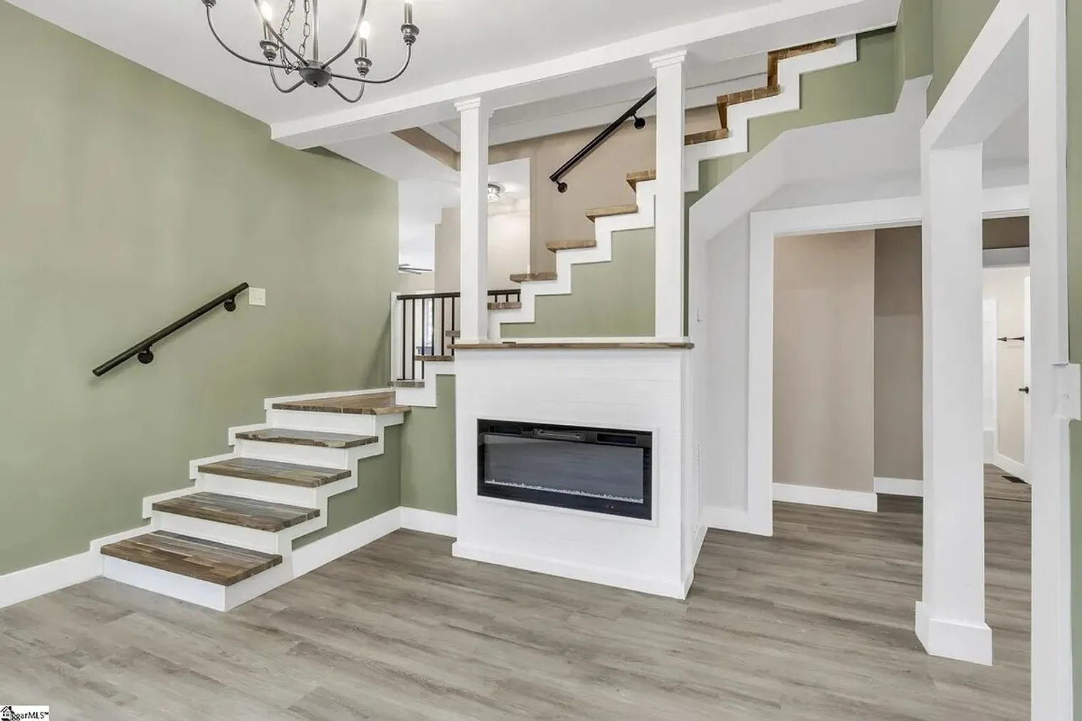 5 bed, 3.0 bath, $4,317 — Photo 2