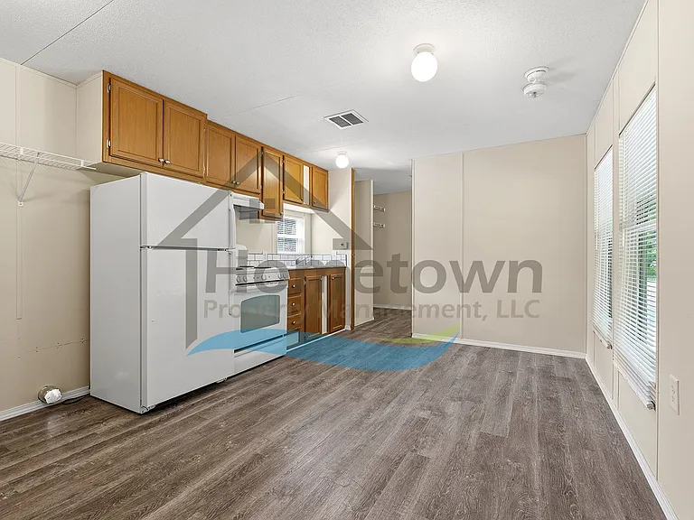 136 Cedar Hl — Photo 15