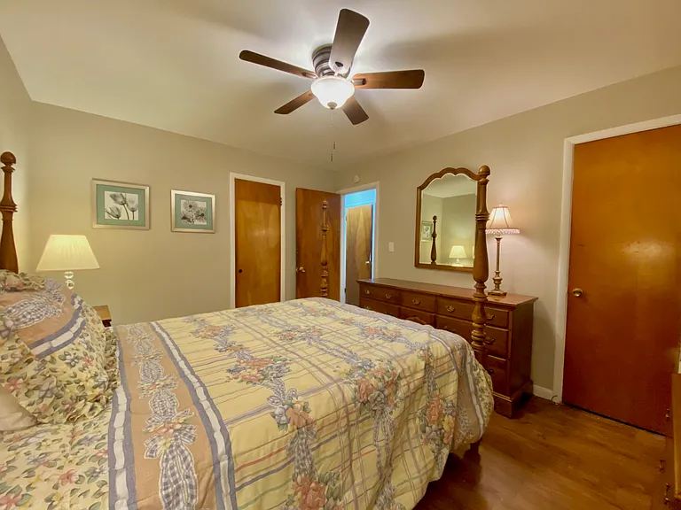 262 N Cherrywood Ave — Photo 14
