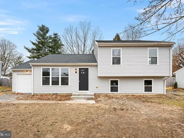 52 Quail Hollow Dr, Dover, DE 19904