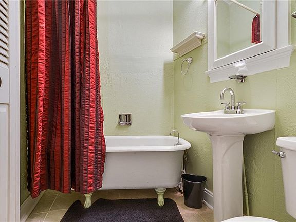 5th image of 4105-07 Clematis St