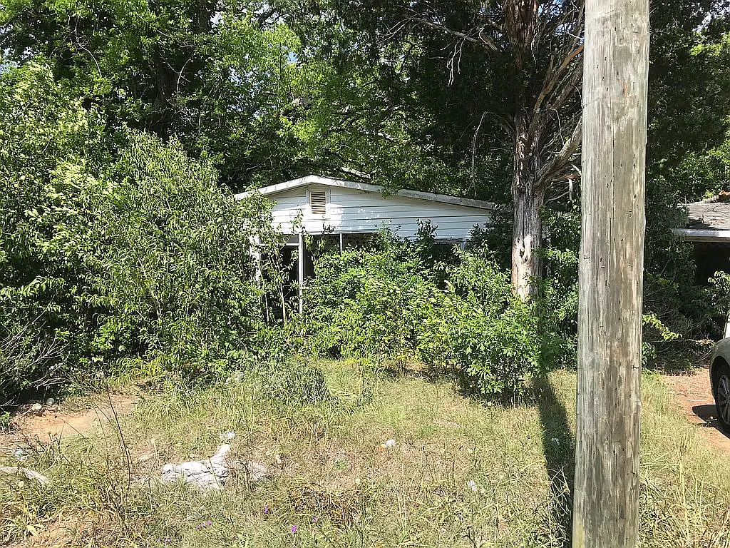 2238 Knott St photo 1