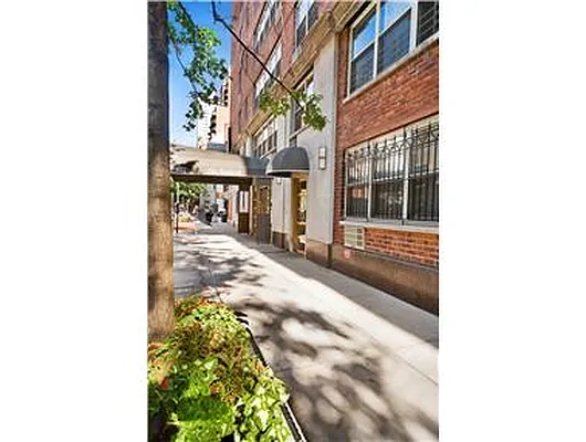 Sold by Douglas Elliman | media 15