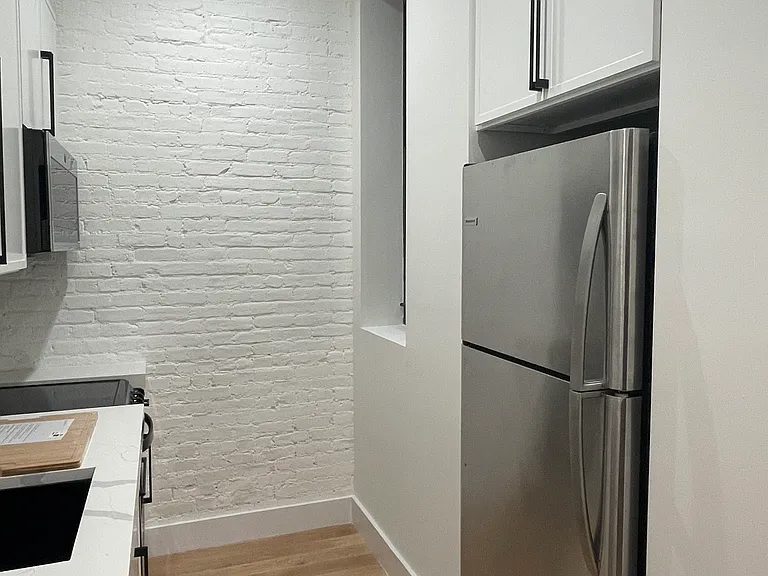214 E 83rd St #5A — Photo 5