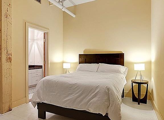 4th image of 404 Notre Dame St APT 10