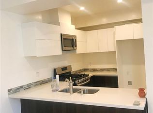137 W 6th St, Long Beach, CA 90802