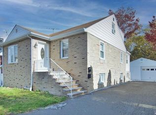 30 Paroubek St FLOOR 1, Little Ferry, NJ 07643