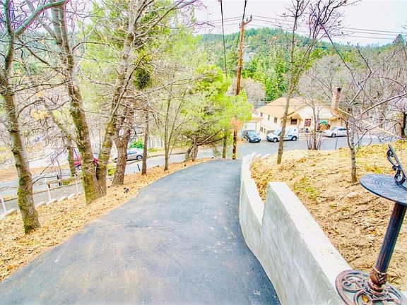 5th image of 23882 Springwater Rd