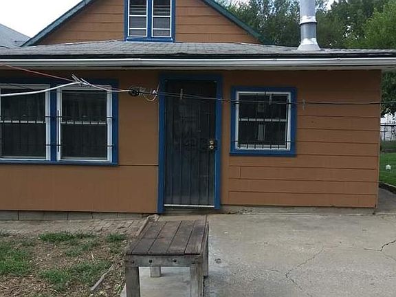 2nd image of 817 Calvin St