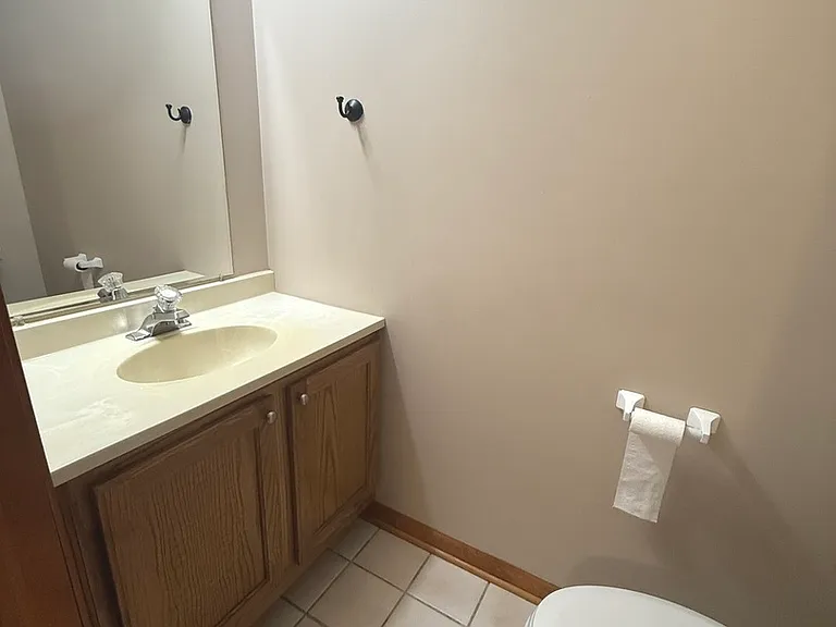 107 Colonial Pkwy #A — Photo 5