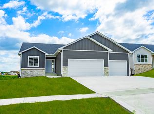 945 11th St, Waukee, IA 50263