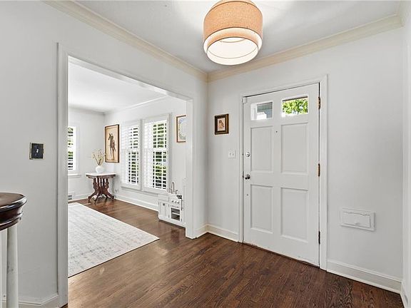 4th image of 619 W 69th Ter