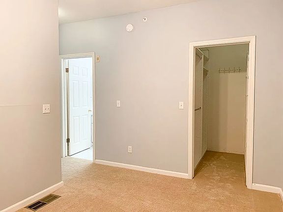 5th image of 346 Dunsmuir Ter Unit 6