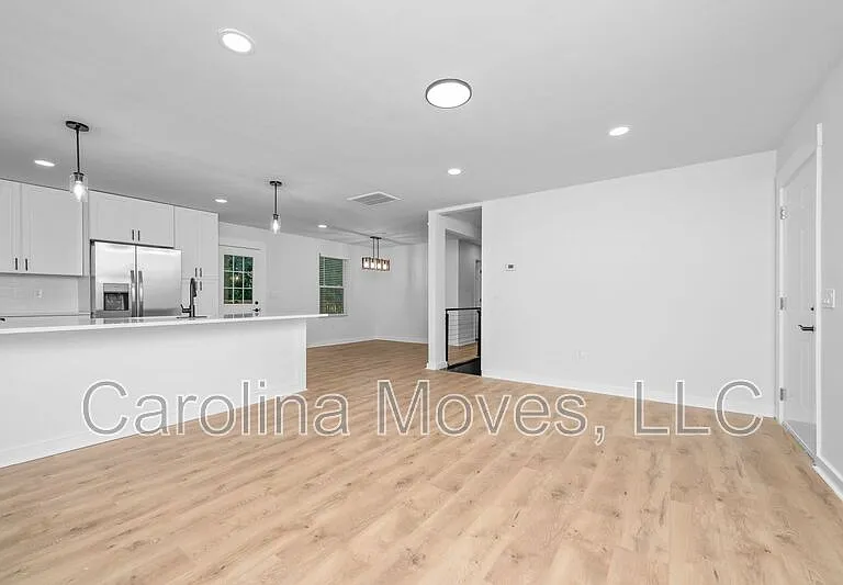 10 Valley View Ln — Photo 5