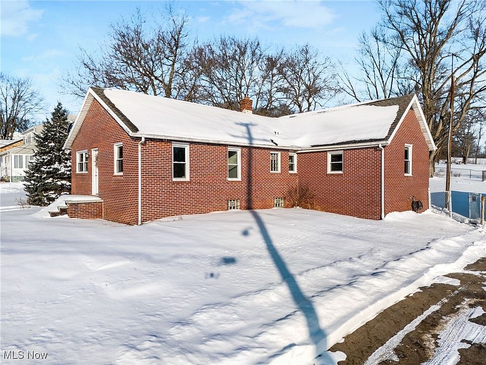 1st image of 3863 Richville Dr SW