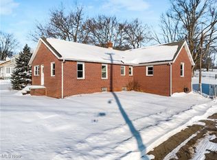 3863 Richville Dr SW, Canton, OH