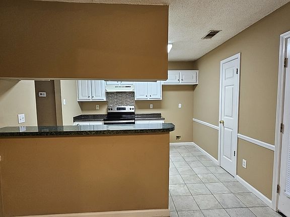 4th image of 1727 Beaver Trail Dr