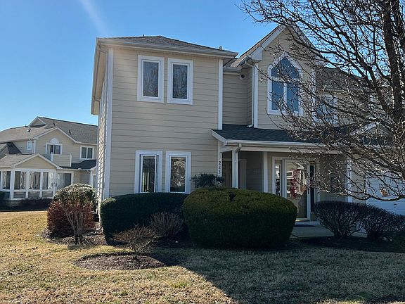 2nd image of 283 Lakeside Dr