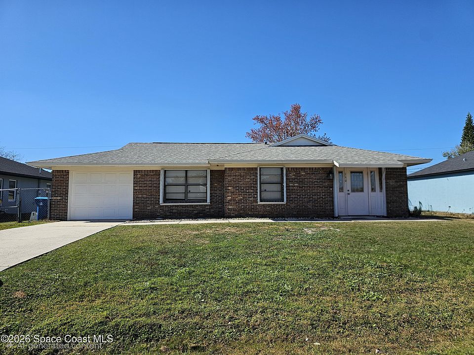 1st image of 130 Abalone Rd NW