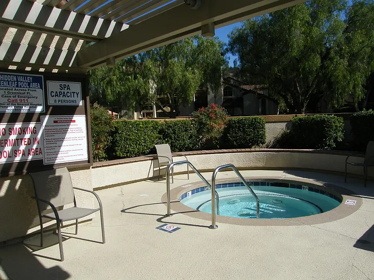 17 Rock Cliff Pl — Photo 29
