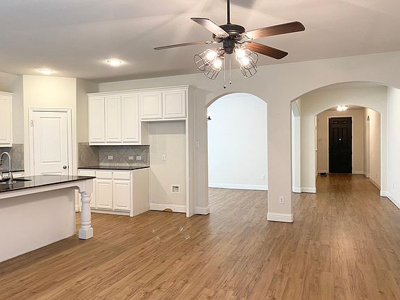 5th image of 3028 Bella Lago Dr