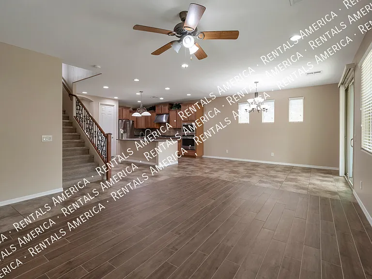 267 E Kaibab Dr — Photo 3