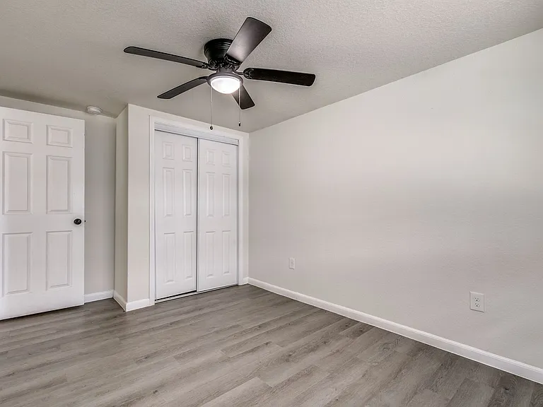 Elmwood Triplex — Photo 19
