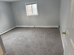 369 Collington Dr Floor 2, Ronkonkoma, NY 11779