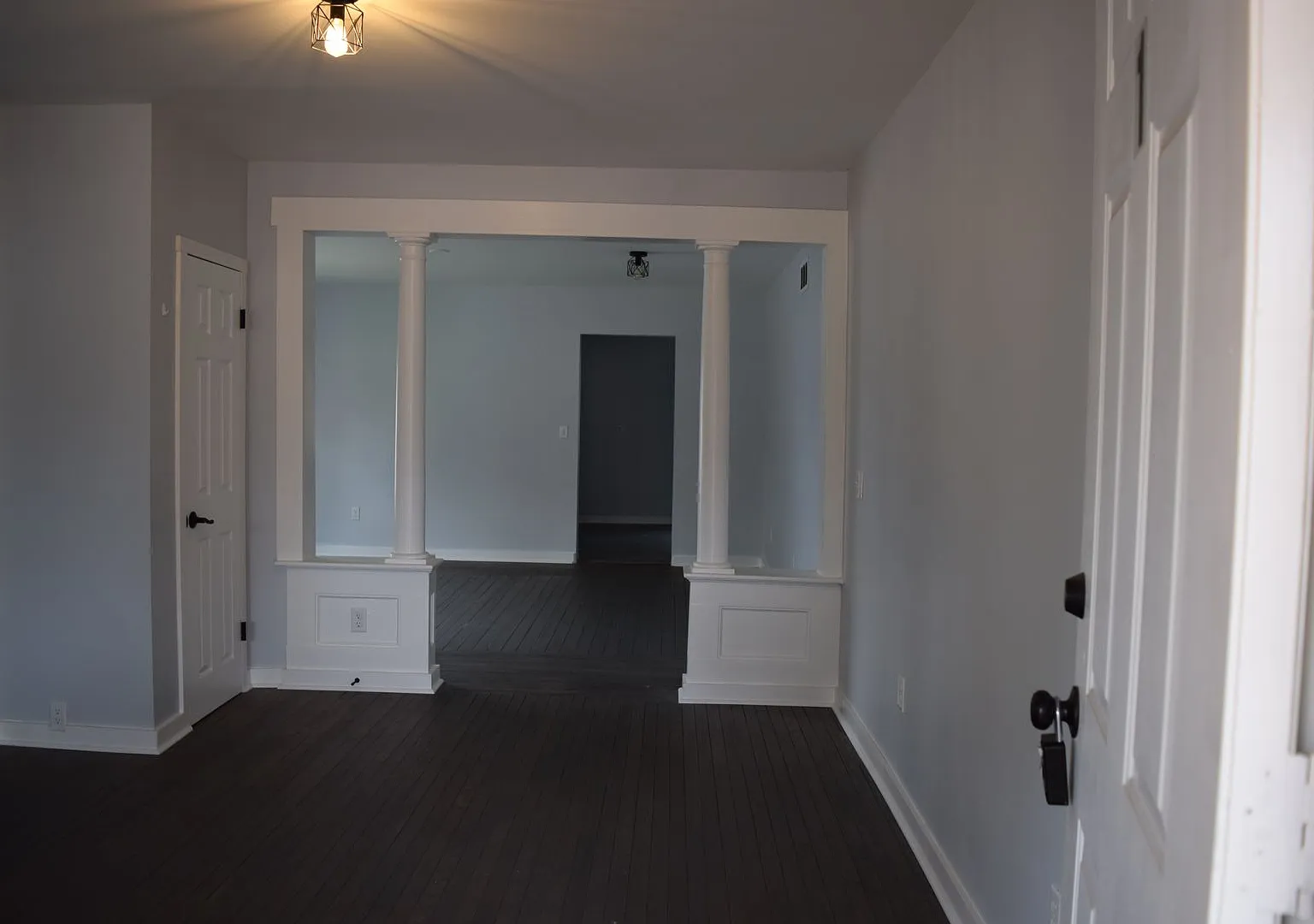 Coming Soon! Spacious & Inviting Home in Pontiac — Photo 3