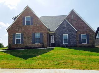 6337 Garrison Ln, Olive Branch, MS 38654