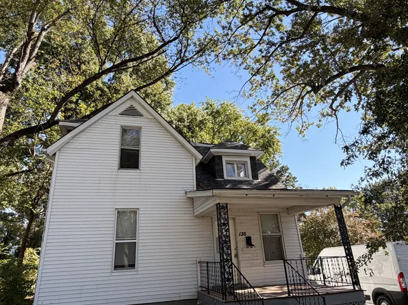 136 S Clark Ave, Saint Louis, MO 63135