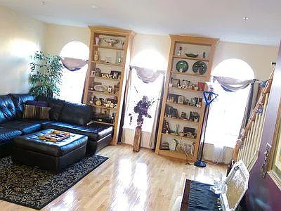 308 Redland Blvd — Photo 2