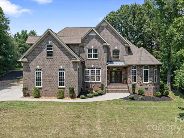140 Pintail Run Ln, Mooresville, NC 28117