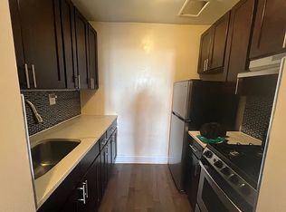 390 E 21st St APT 4D, Brooklyn, NY 11226