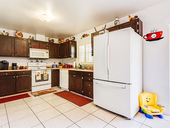 5th image of 5305 Carlton St