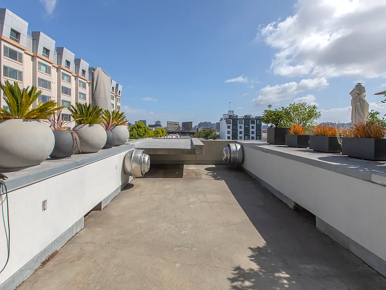 855 Folsom St #521 — Photo 15