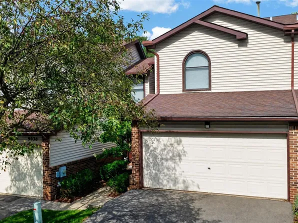 9034 E Bluewater Dr, Clarkston, MI 48348