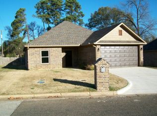 101 E Sycamore Ln, Longview, TX 75604