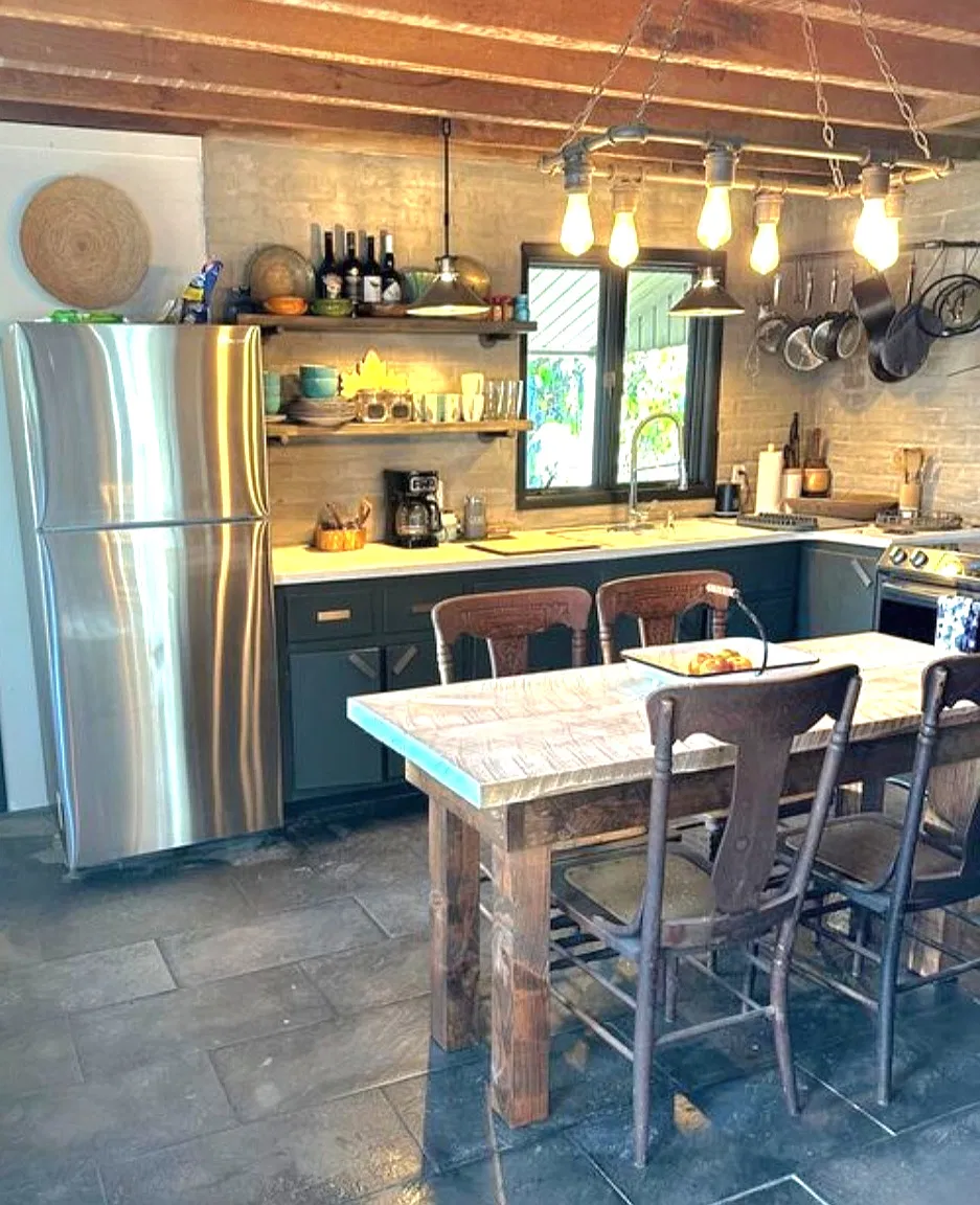 2 bed, 870 sqft, $2,400 — Photo 4
